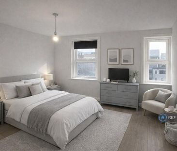 1 bedroom in a flat share to rent - Photo 2