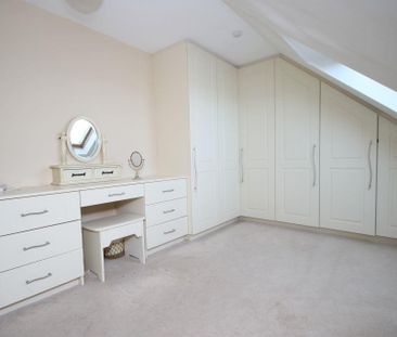 4 bedroom detached house to rent - Photo 3