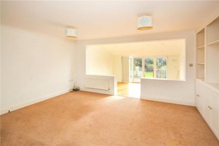 3 bedroom detached house to rent - Photo 2