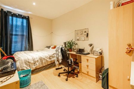 4 bed terraced house to rent in Cardigan Terrace, Heaton, NE6 - Photo 3