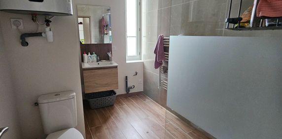 Location Appartement 2 pièces 33m² BOURG DE PEAGE 26300 - Photo 2