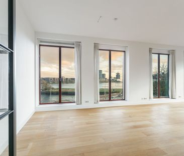 Appartement te huur: Barentszplein 8-A 1013 NJ Amsterdam - Photo 2