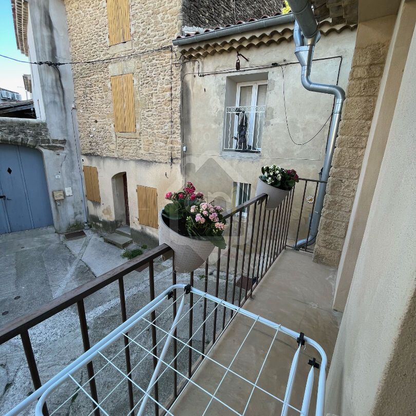 A LOUER Appartement Châteauneuf Du Pape 3 pièce(s) 50 m2 avec balcon, - Photo 1