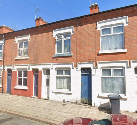 2 bedroom terraced house to rent - Photo 1
