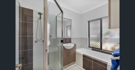 Silkwood Ridge Estate 4 bedroom home neighbourly community - Photo 2