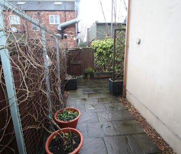3 bedroom terraced house to rent - Photo 5