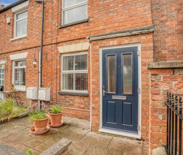 2 bedroom terraced house to rent - Photo 2