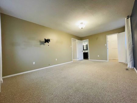 For Lease - 909 Ferndale Crescent, Newmarket, Ontario - Photo 5