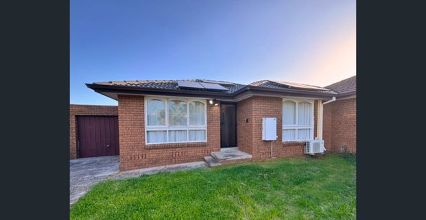 Light filled north facing two bedroom unit with solar, smart lock and parking for two cars - Photo 1