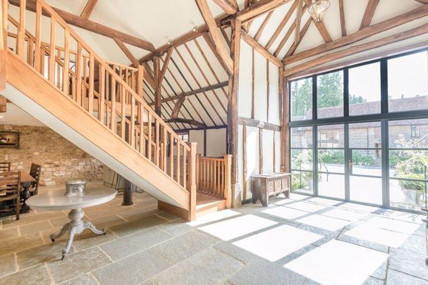 4 bedroom detached house to rent - Photo 1