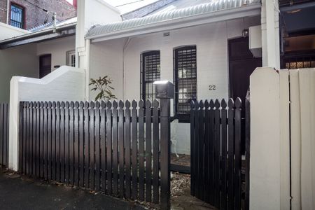Charm & Character filled Two Bedroom Terrace - Photo 3