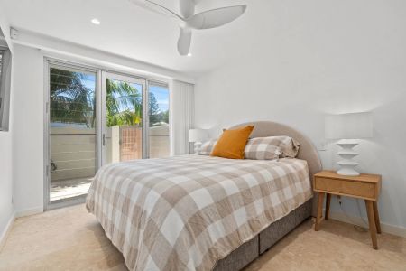 Stunning Beachside Abode - Water & Electricity included ! - Photo 4