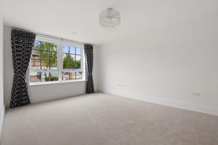 2 bedroom retirement property to rent - Photo 4