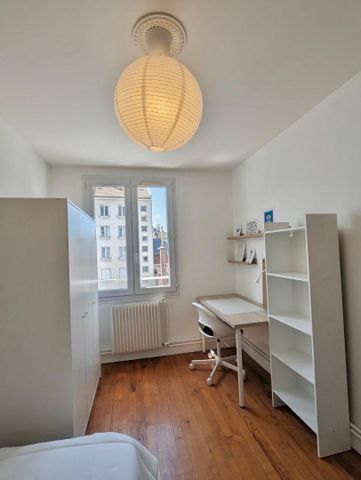 Location Appartement 4 pièces 67m² - Photo 3