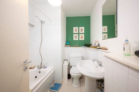 22 City Gate, 2 Sussex Place, Belfast, BT2 8LN - Photo 3