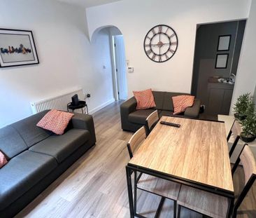 1 bedroom in a house share to rent - Photo 1