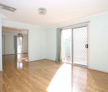 Charming Family Home for Rent - Photo 3