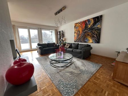 SOUS-LOCATION - Bel appartement meublé de 7.5p / 4 CHB / Balcon - Photo 2