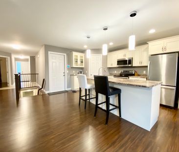 3 Bed 2 Bath House for rent in Chatham, 47 Schooner Crt - Photo 1