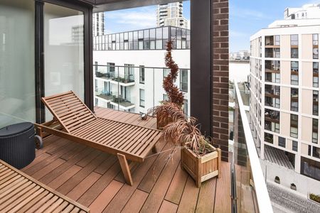 Available from Now - 2 Bed Apartment, Furnished - Photo 3