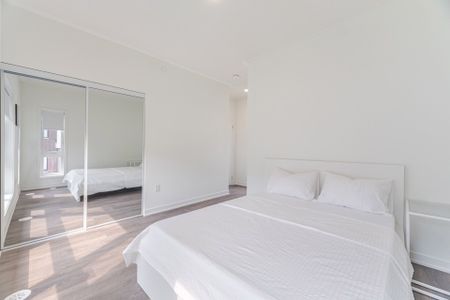 For Lease - 155 Canon Jackson Dr Drive Unit# 206, Toronto, Ontario - Photo 3