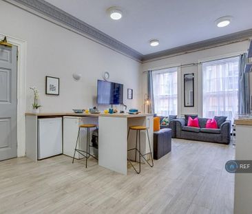 1 bedroom in a house share to rent - Photo 3