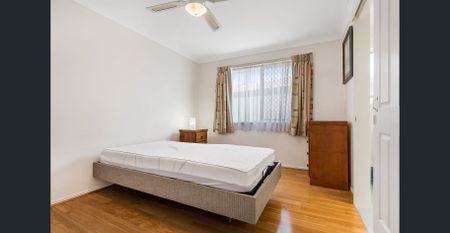 Large free-standing 3 bedroom home in quiet complex minutes to Caloundra CBD - Photo 3