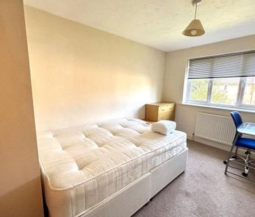 5 bedroom terraced house to rent - Photo 4