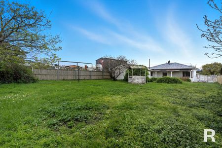2 Cotswold Place, Moonah TAS 7009 - House For Rent | Domain - Photo 2