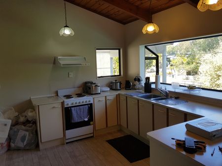 Spacious Family Home Across a Park in Bayview - Photo 3