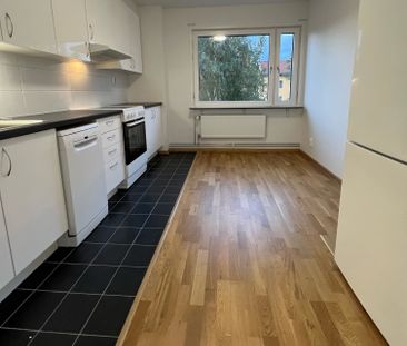 Baldersplan, Sandviken - Photo 1