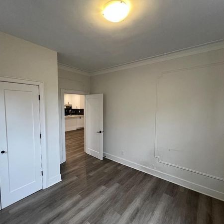 Recently Renovated 5½ Apartments Available - A louer • For Rent - Photo 4