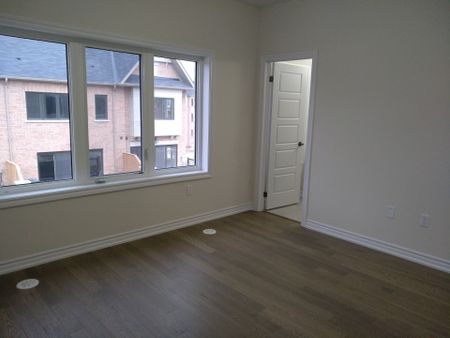 For Lease - 29 George Peach Avenue, Markham, Ontario - Photo 3