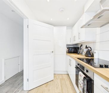 2 bedroom terraced house to rent - Photo 6