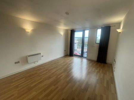 1 bedroom flat to rent - Photo 3