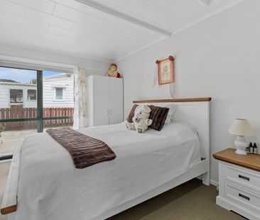 Two Bedroom on Woodhill - Photo 4