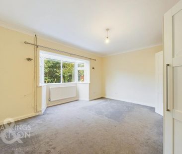 3 bedroom detached bungalow to rent - Photo 2