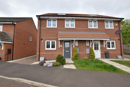 3 bedroom semi-detached house to rent - Photo 4
