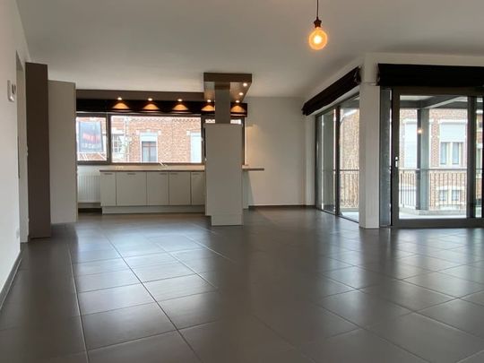 Appartement te huur - Photo 1