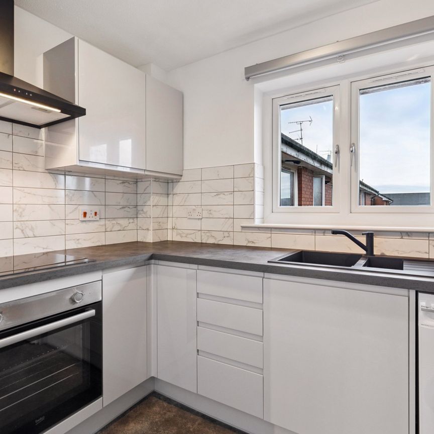 3/1, 933 Dumbarton Road - Photo 1