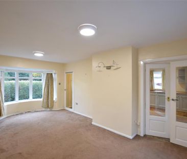 3 bedroom semi-detached house to rent - Photo 6