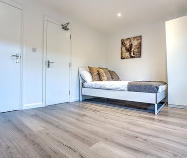 Room in a Shared Flat, Newington Butts, SE11 - Photo 3