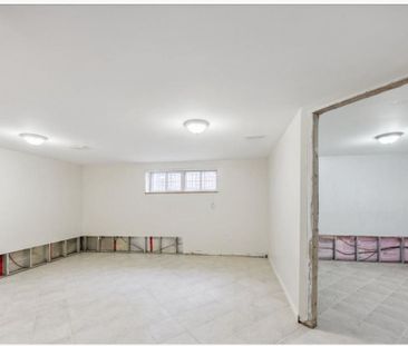 For Lease - 26 Anola Place, Toronto, Ontario - Photo 3