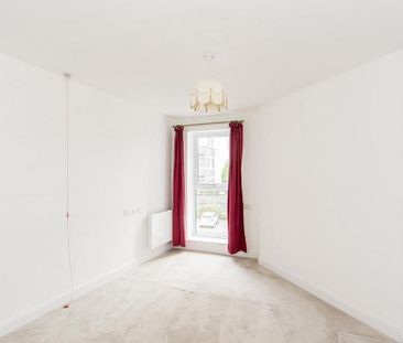 1 bedroom retirement property to rent - Photo 6
