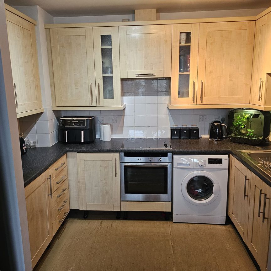 St Marys Lane, Upminster, RM14 - Photo 1