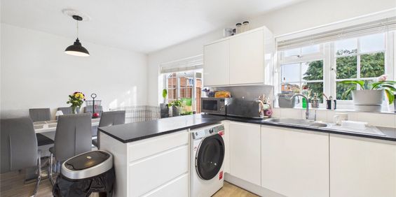 Woburn Avenue, Hampshire Woburn Avenue, Hampshire - Photo 3