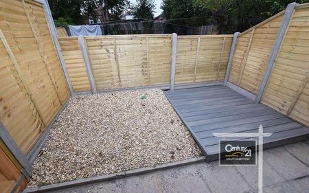 |ref: |, Portsmouth Road, Southampton, SO19 - Photo 4