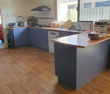 Port Kennedy - Photo 2