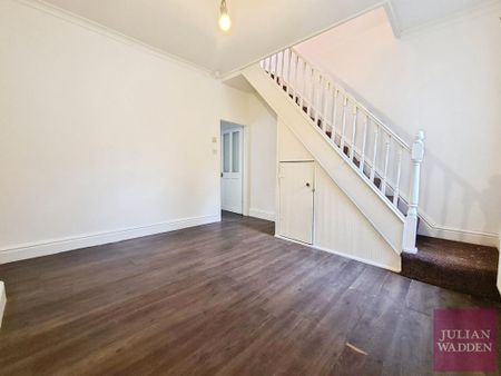 2 bedroom terraced house to rent - Photo 2