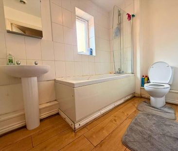 2 bedroom apartment to rent - Photo 6